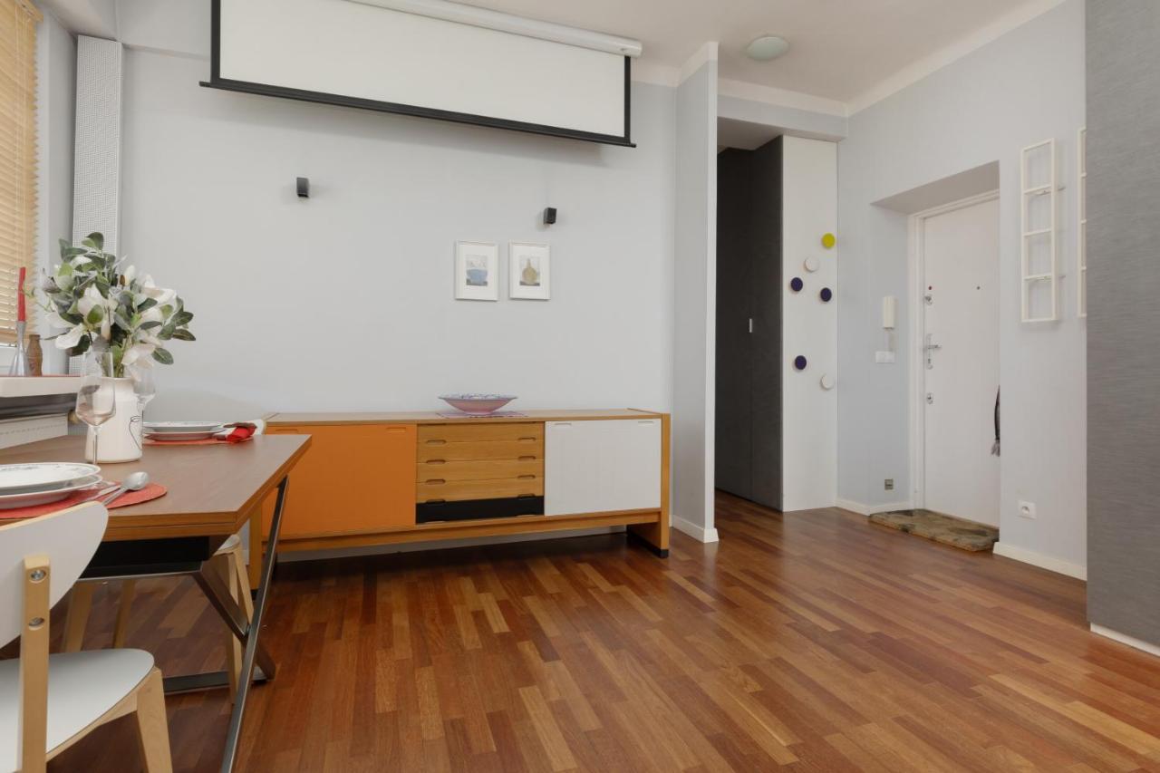 Apartment Comfy Centre By Renters *